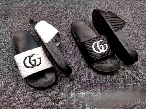 Gucci male online slides